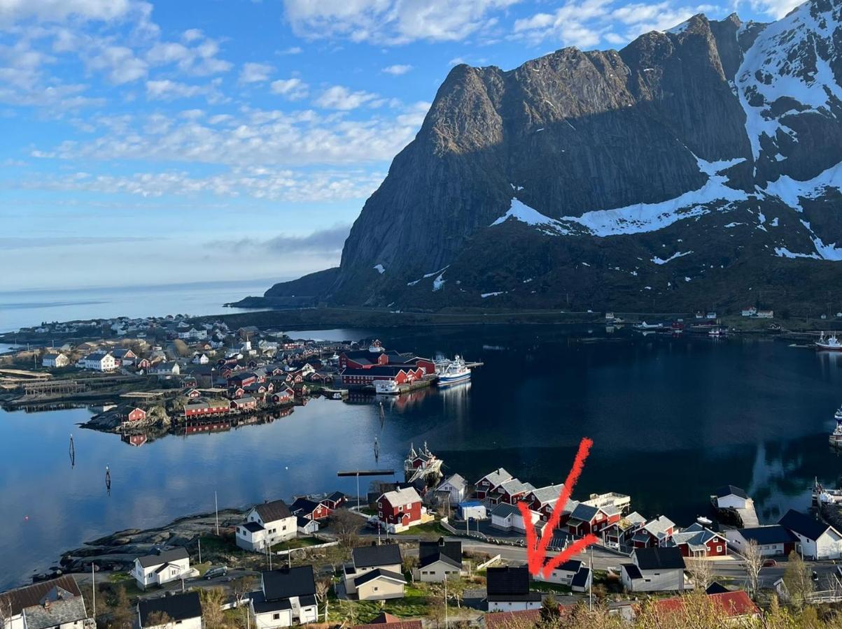 Koselig Nyrestaurert Hus Med Flott Utsikt! Villa Reine Exterior foto